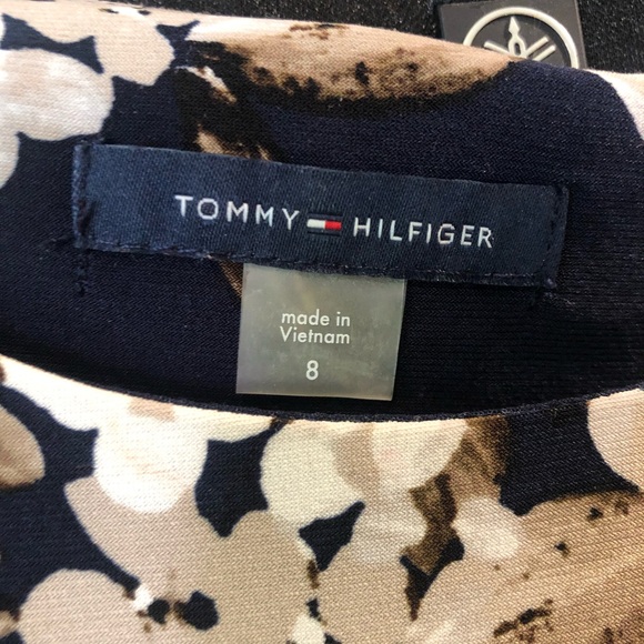 Beautiful dress Tommy Hilfiger.                              Size 8 . - Picture 2 of 7